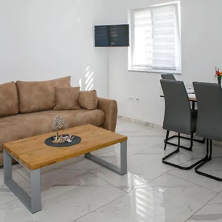 1 Bedroom Lovely In Σπίτι διακοπών